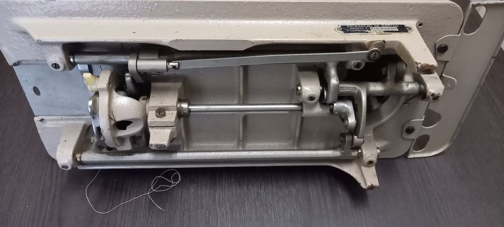 Máquina de costura Singer