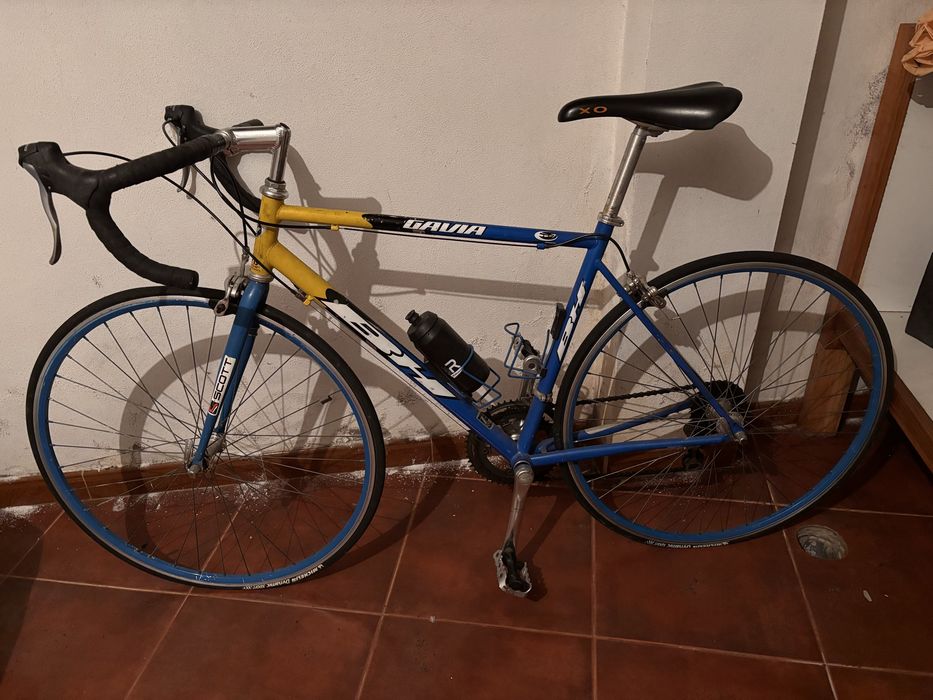 Bicicleta estrada BH