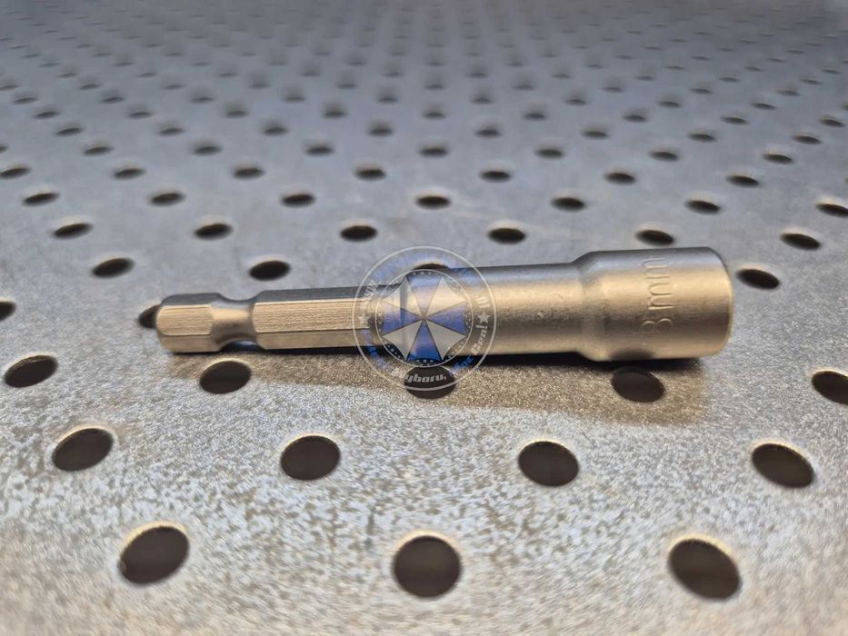 Nasadka na wkrętarkę 8mm Nasadka magnetyczna do wkrętarki 8mm