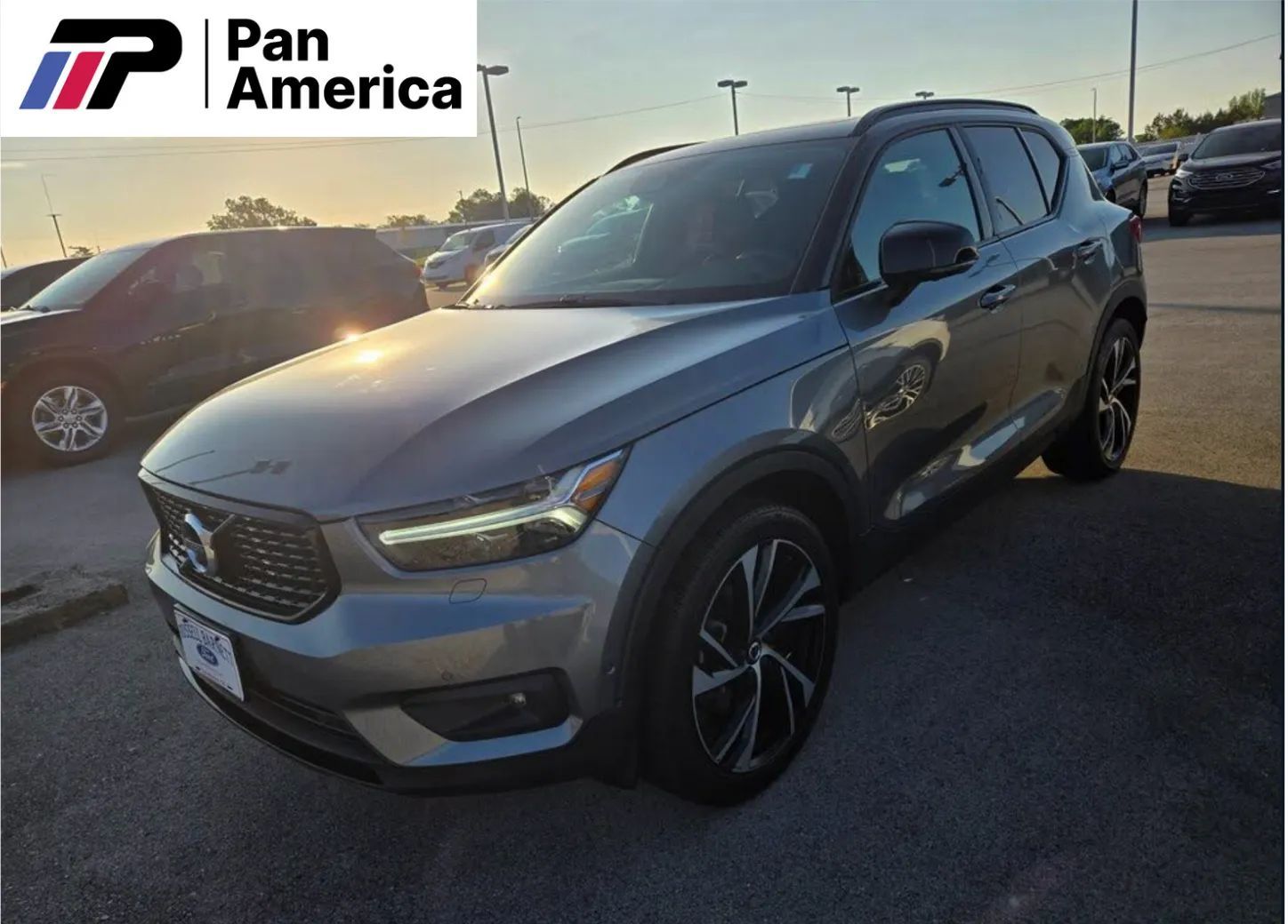 Volvo XC 40 2019 Volvo XC40 T5 R-Design AWD