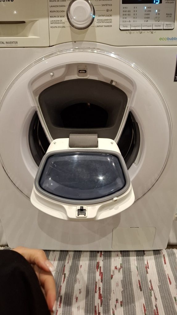 Máquina de lavar roupa Samsung com addwash