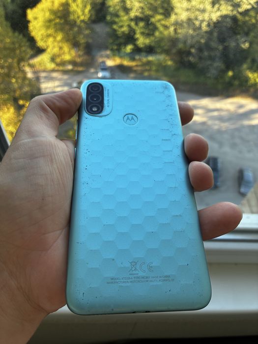 Телефон Motorola Moto E20