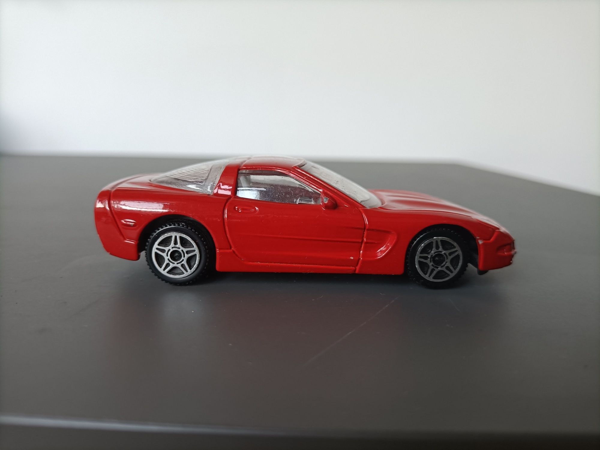 Samochodzik Corvette