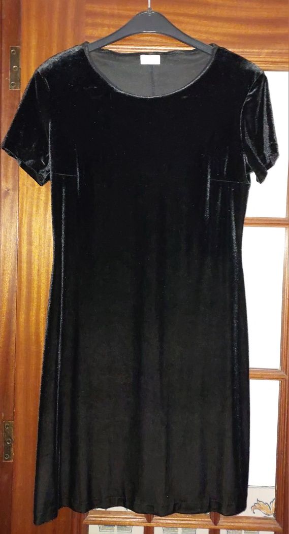 Vestido de veludo preto