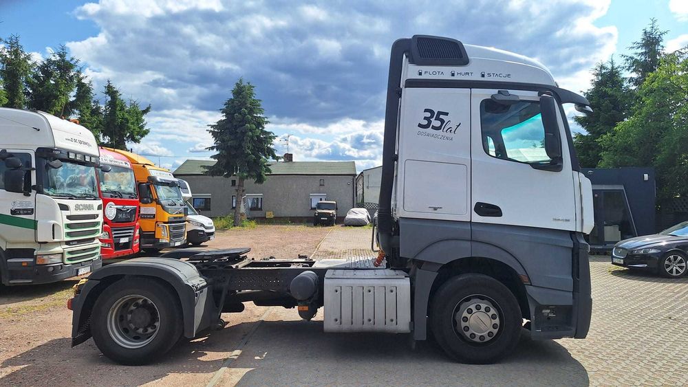 Bezgotówkowy wynajem z OC Sprawcy - Mercedes Actros Pełny ADR