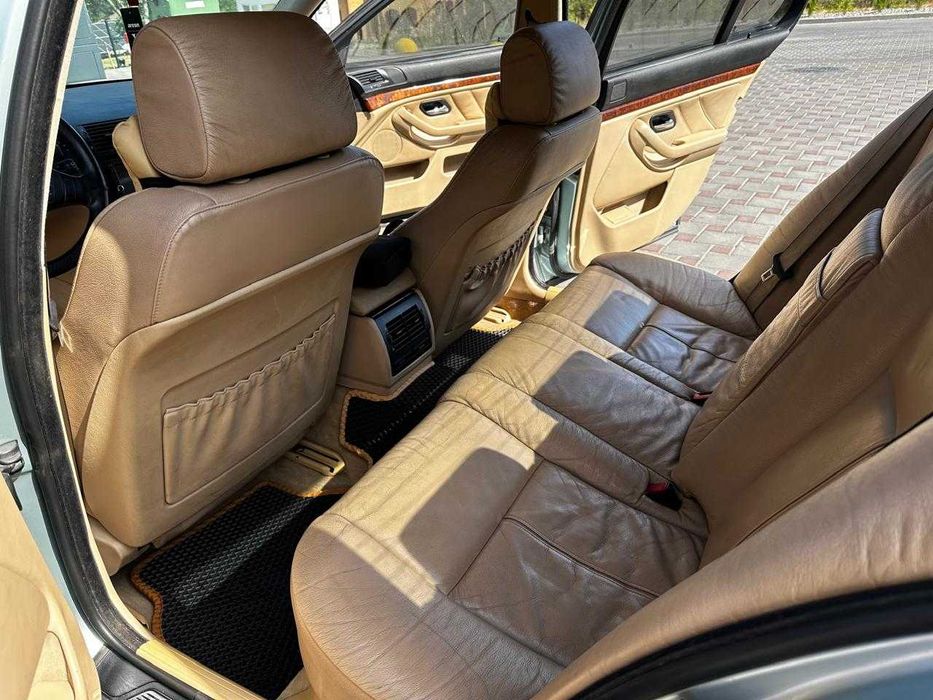 Продам BMW E 39 528i