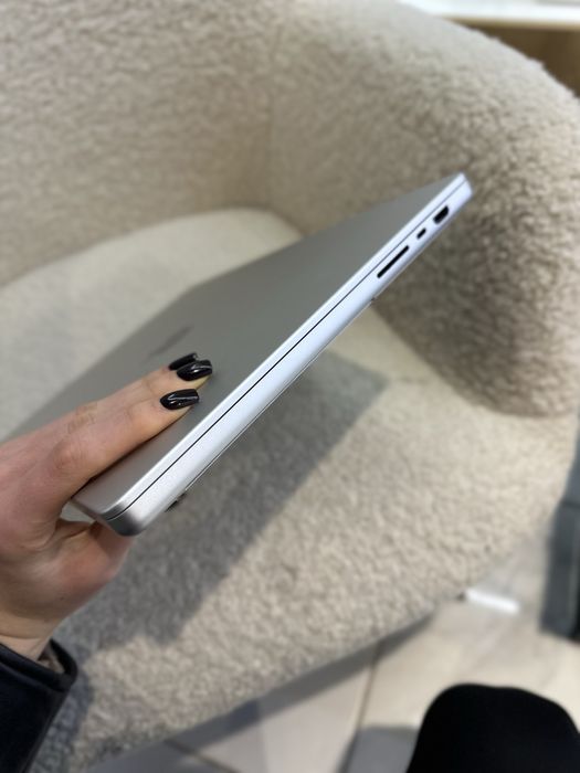 Apple MacBook Pro 16 M1 Pro 16 / 512Gb Silver