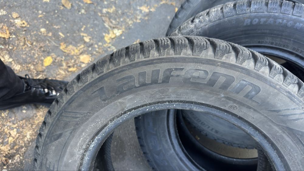 Продам майже нову гуму 195/65/15 ідеальна