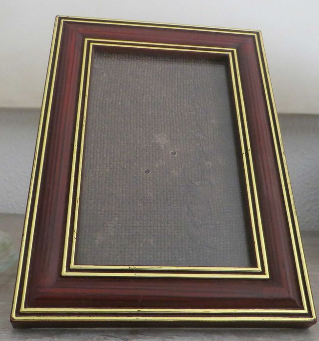 Moldura Madeira Exótica de Jalobá orlada a ouro velho e vidro 13X18 cm