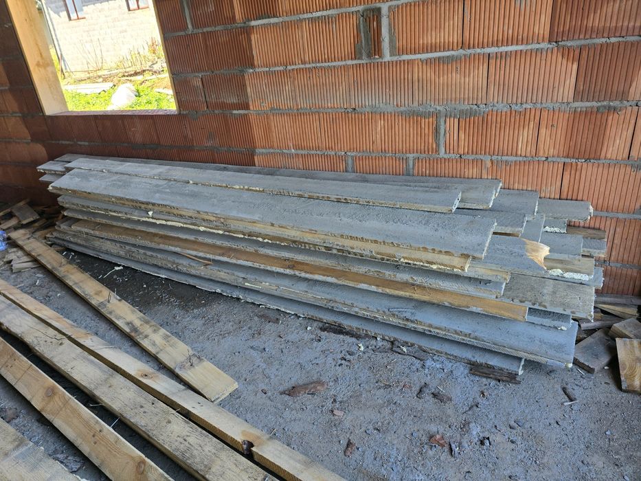 Deski szalunkowe 32 mm po jednej budowie, różne długości