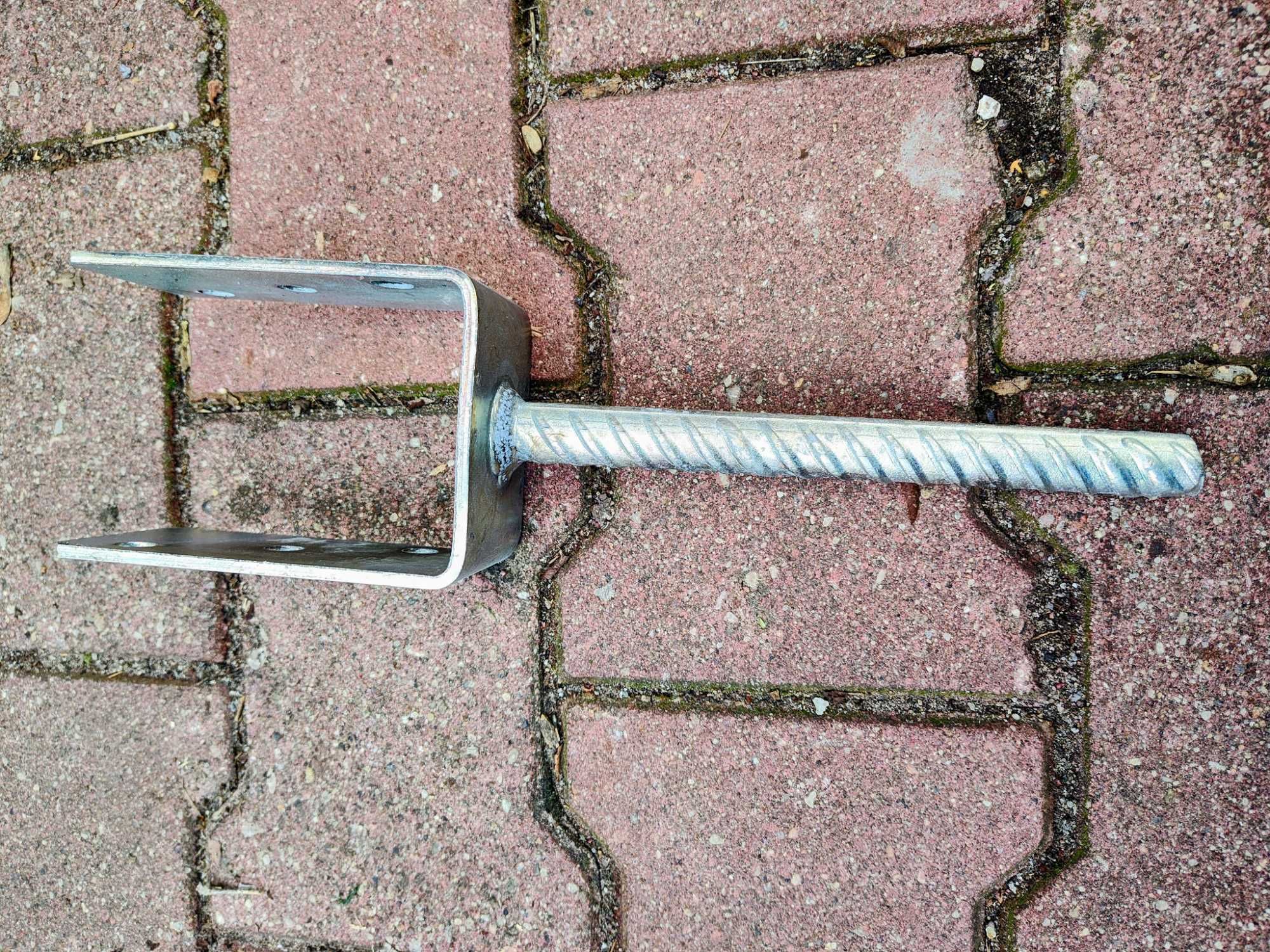 Podstawa słupa PS 80x60x4