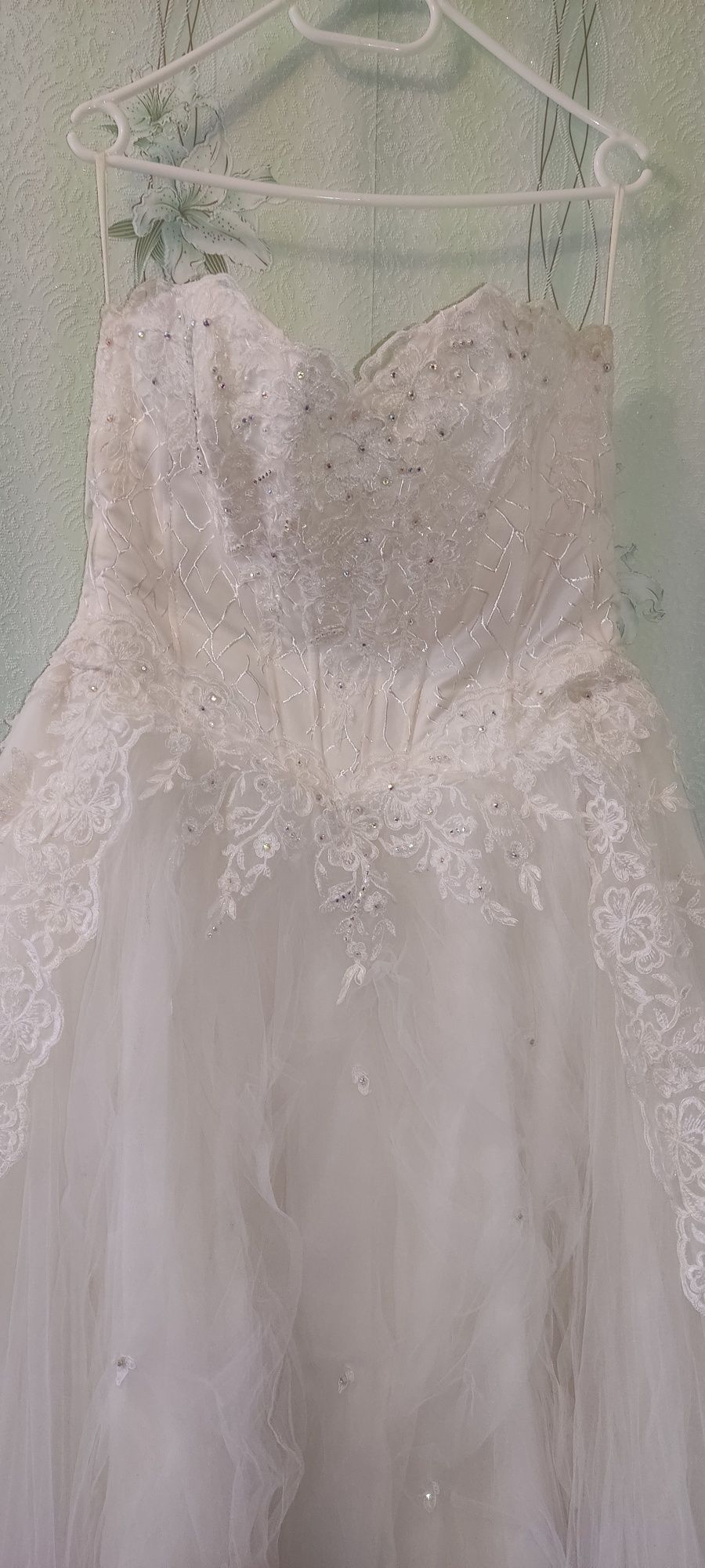 Весільна сукня колір айворі, розмір 48