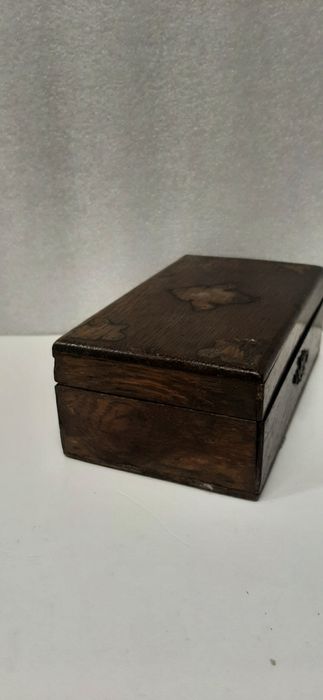 Drewniana szkatułka vintage