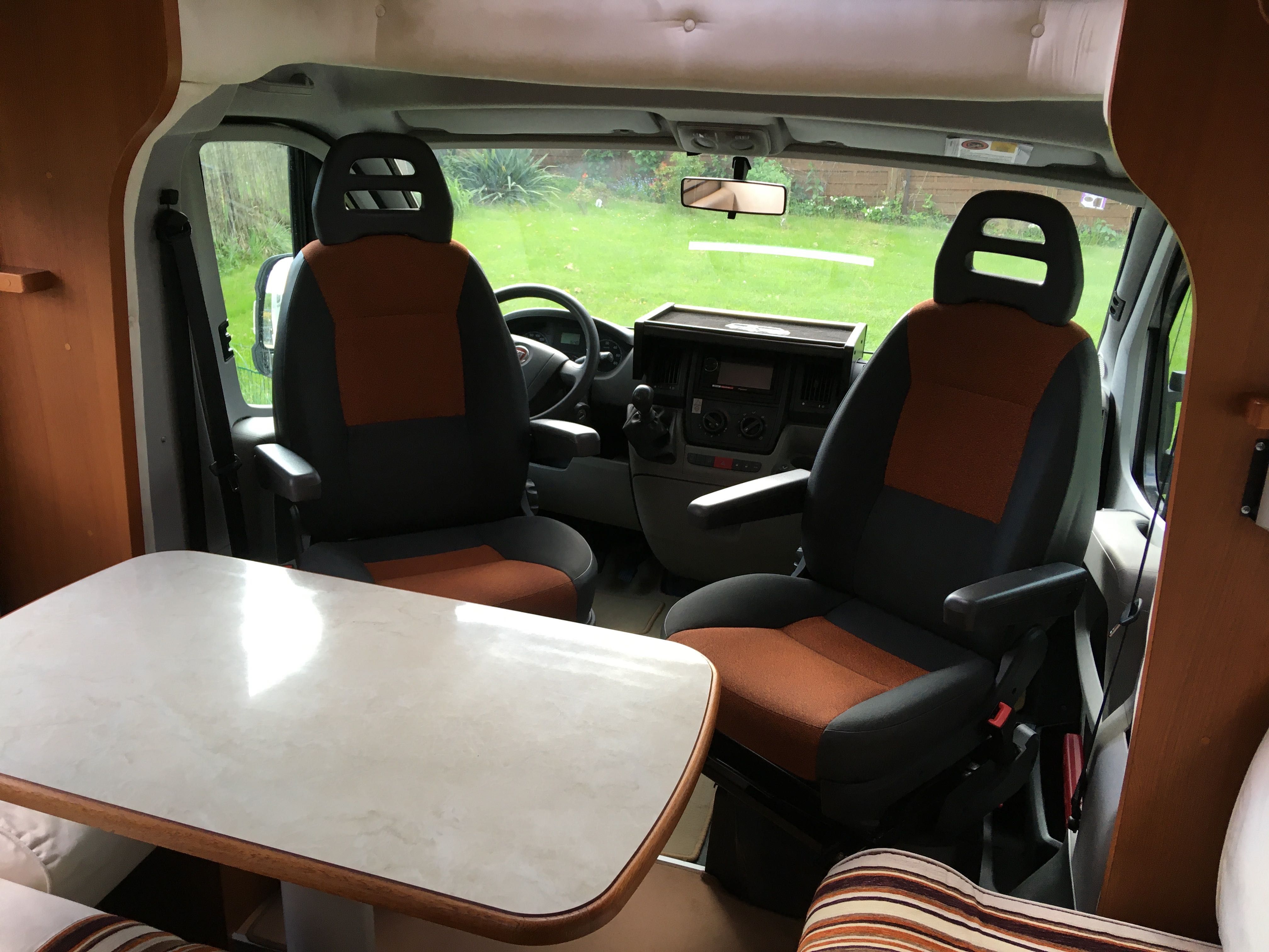 Kamper Elnagh T-Loft 45 – krajowy - przygotowany do wyjazdu