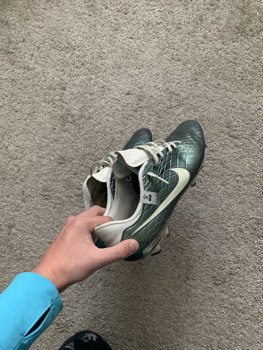 Футбольні бутси Найк