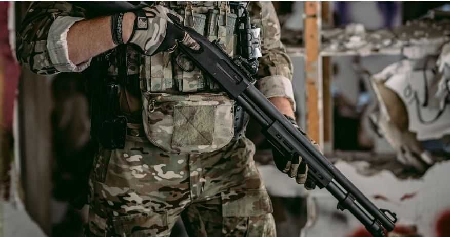 Новое цевьё M-Lok для Mossberg 590, и 590A1. Производство Mossberg США