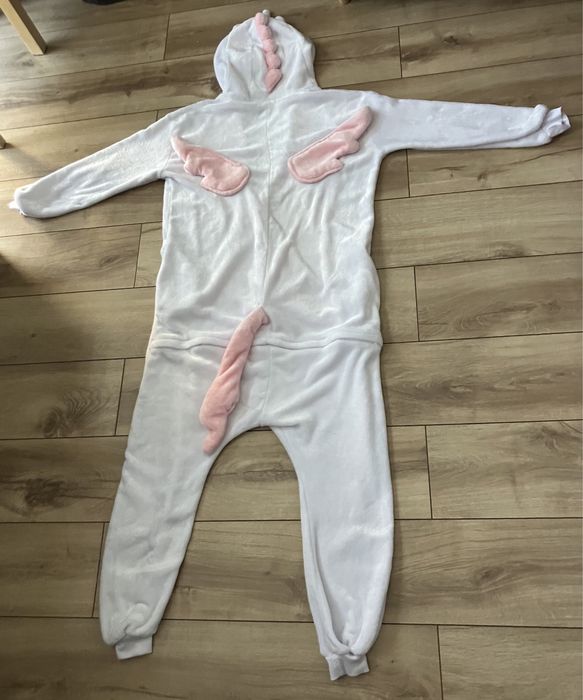 Unikatowy kombinezon (piżama) jednorożca, rozmiar uniwersalny z Sinsay