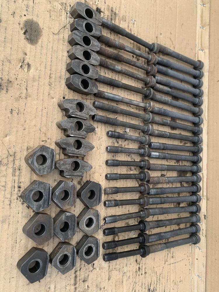 Болти гбц головки 2.5 3.1 Vm 425 Dodge Ram Van Crysler Jeep Cherokee