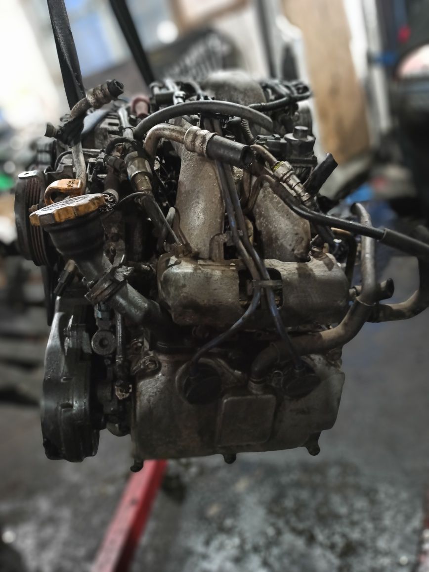 Двигун мотор двигатель Subaru EJ25 Legacy Outback Forester 2,5 b
