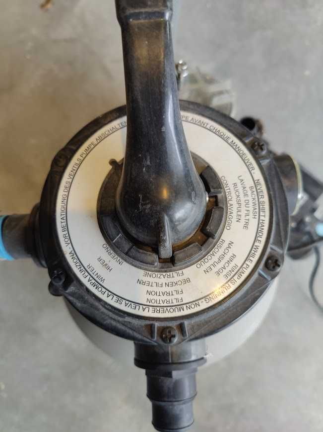 Kit Bomba e sistema de filtro de areia para piscina