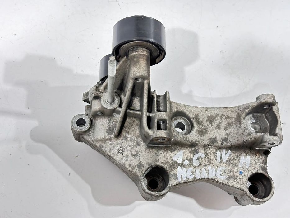Łapa wspornik silnika Renault Megane IV 1.6 DCI Trafic 117105124R