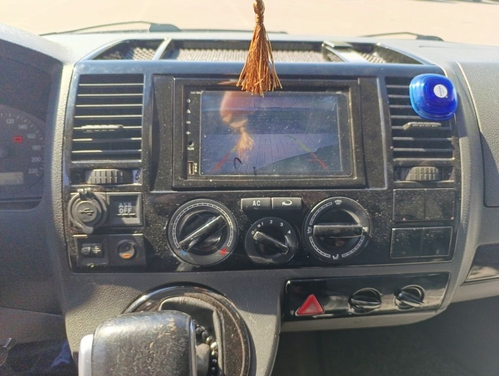 volkswagen transporter T5 2.5 АКПП  пасажир