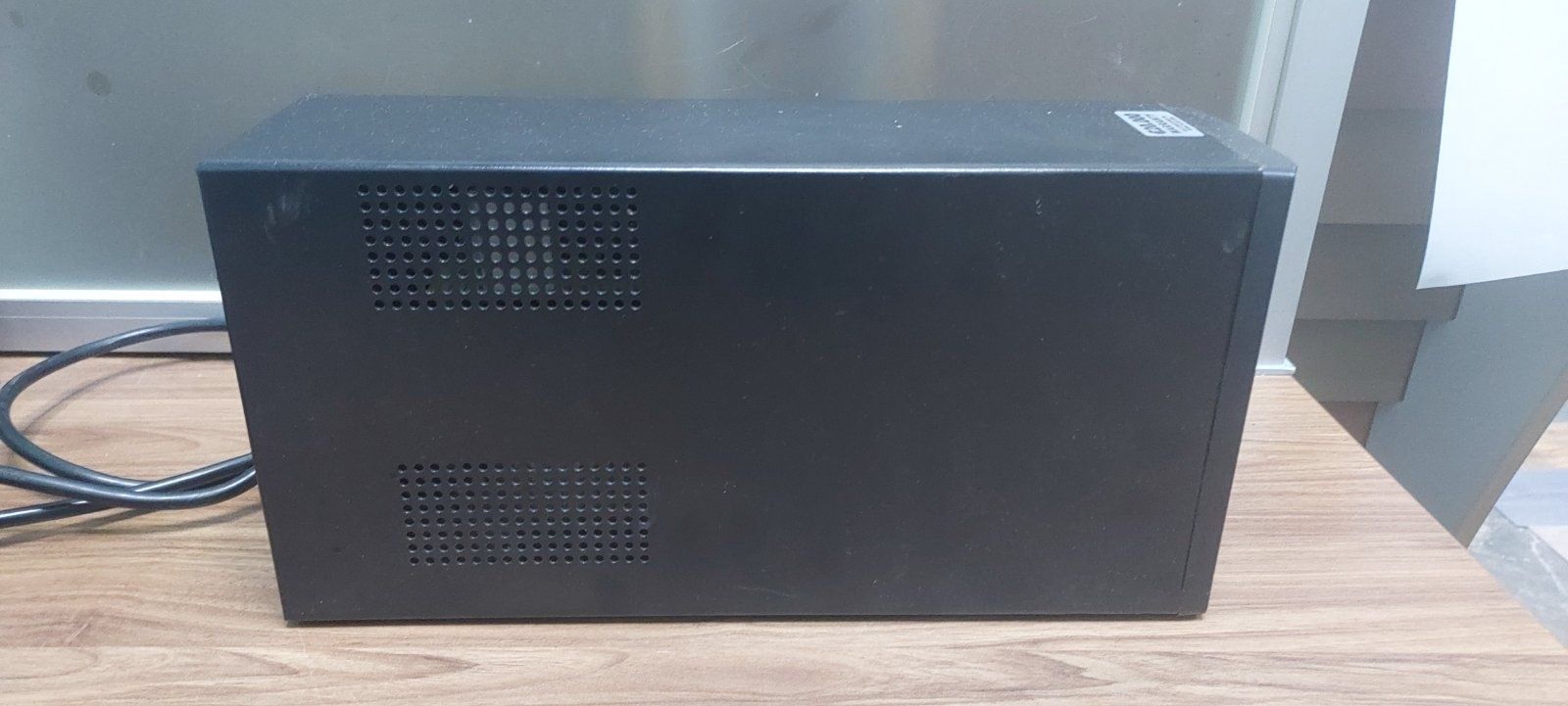 Безперебійник. ДБЖ Trust Oxxtron 1000VA UPS with 2 standard wall power