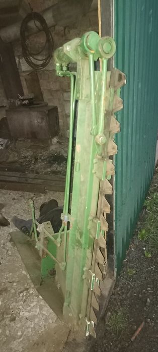 Ріпаковий стіл, бокові ножі