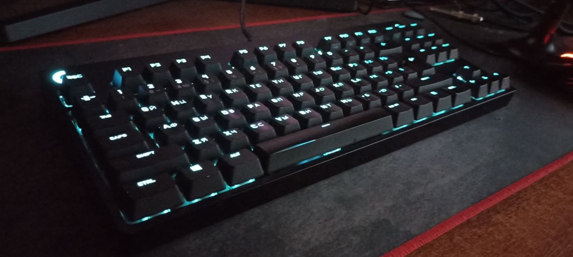 Клавіатура Logitech G PRO