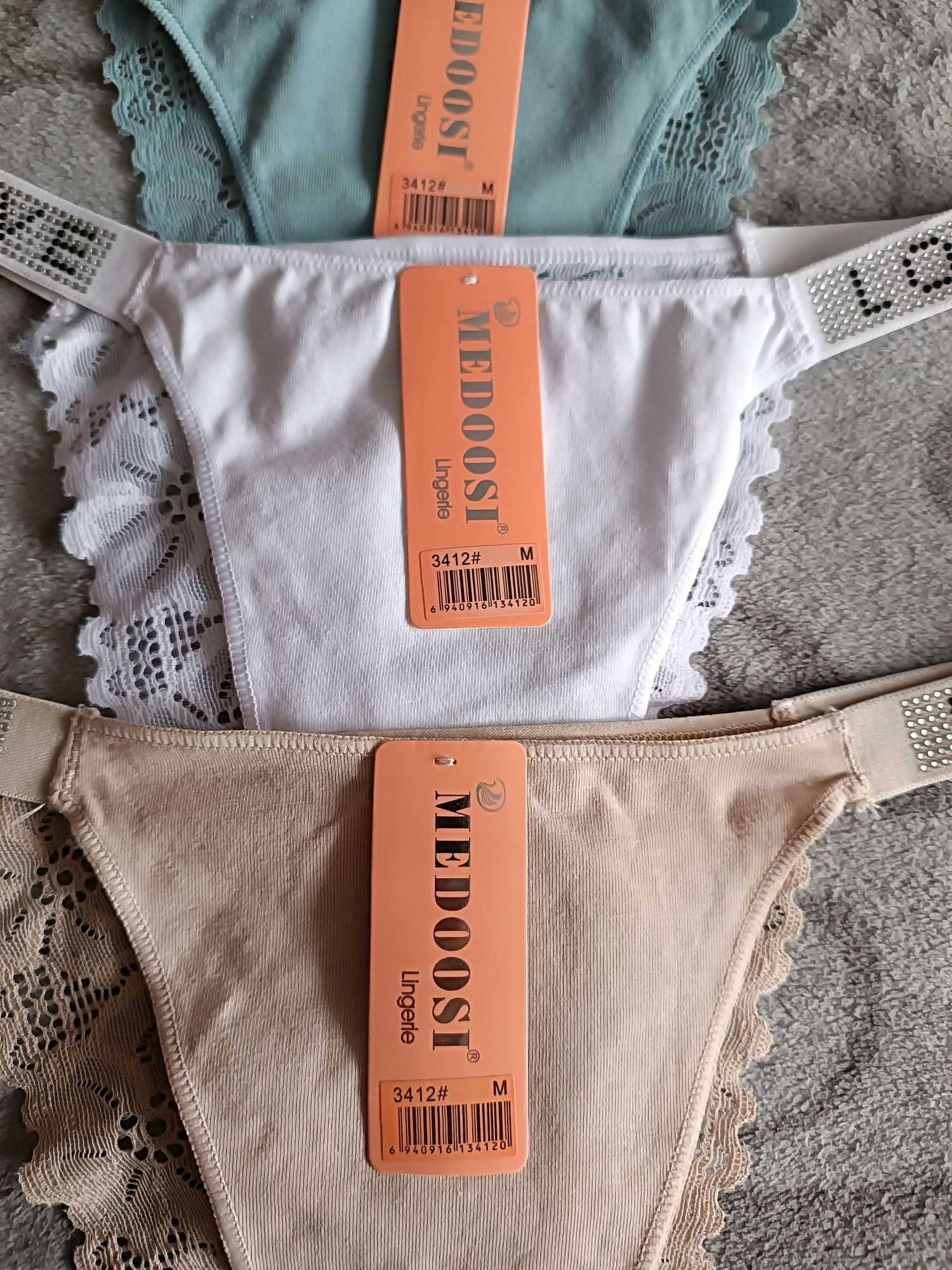 Majtki damskie STRINGI roz.M - NOWE