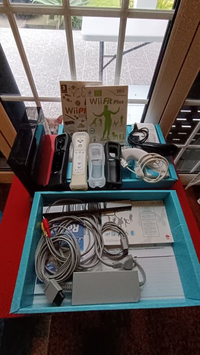 Nintendo Wii + Jogo wii fit plus e balança