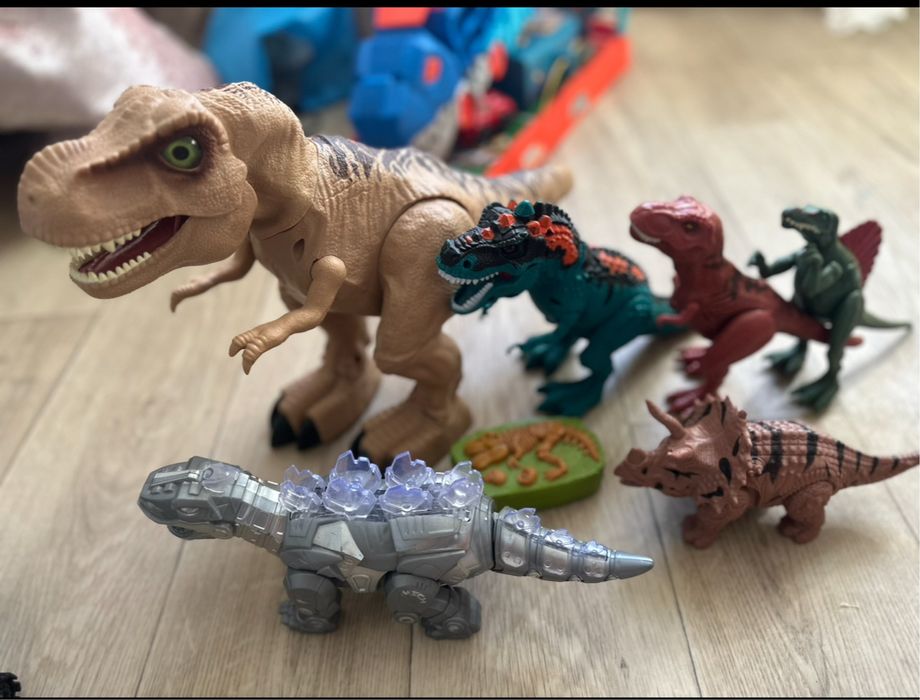 Динозаври зі звуком