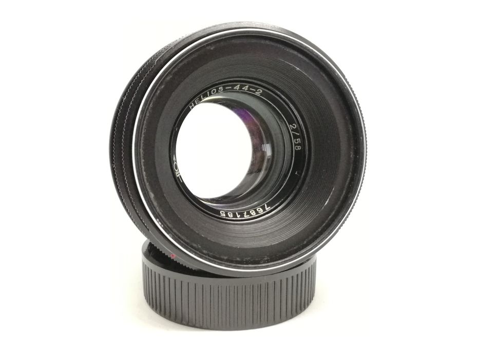 Helios-44-2 58mm 2.0 M42 (Swirly bokeh)