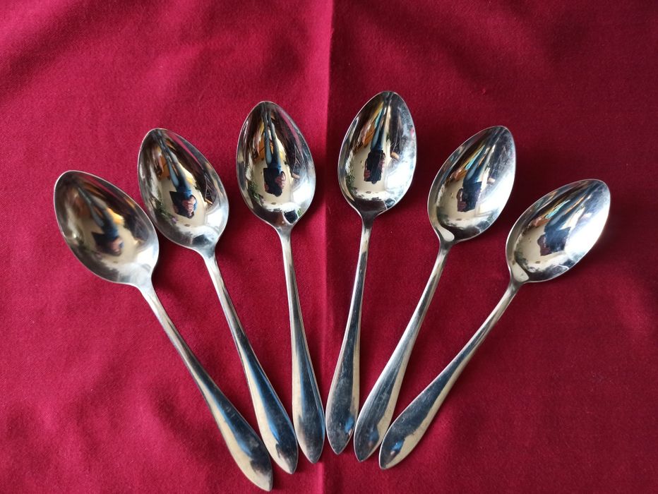 Pamiątka PRL-u Łyżki stołowe "Kropla wody" Gerlach