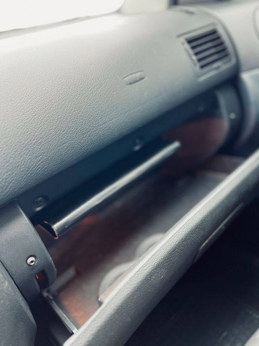 Шкода тур 1.6 MPI (Чешка)