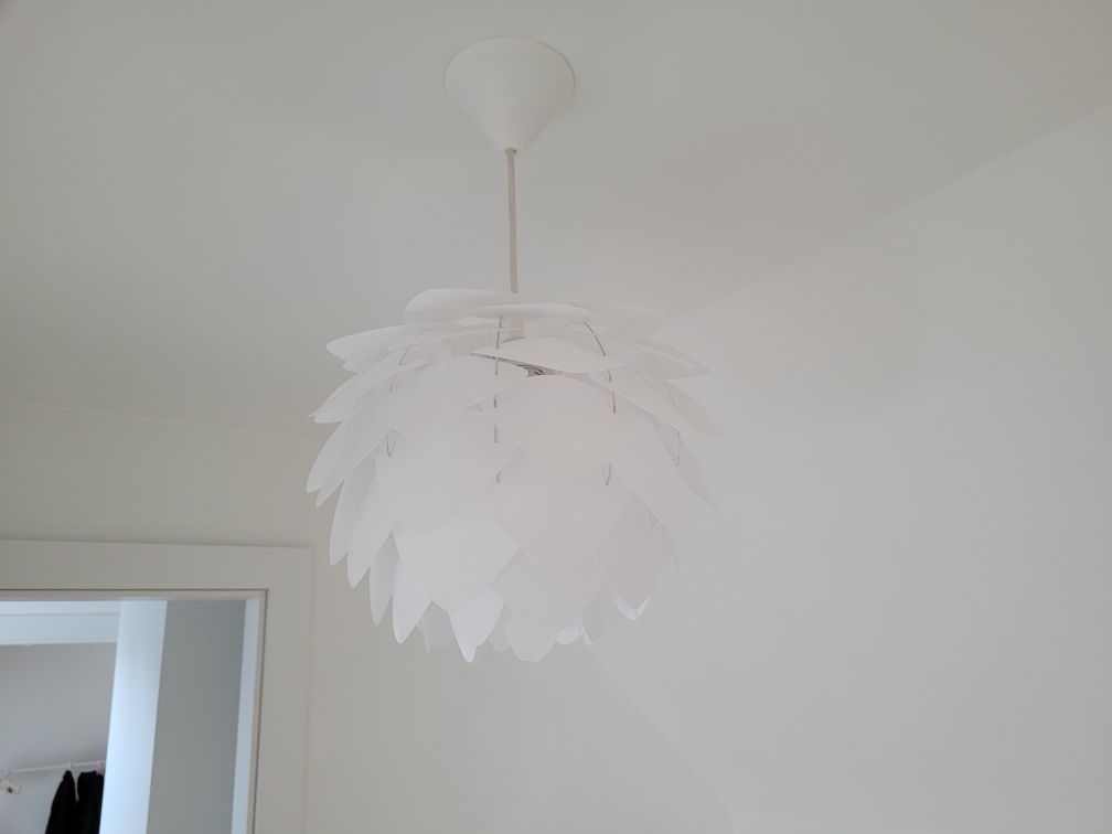 Lampa wisząca firmy UMAGE Silvia