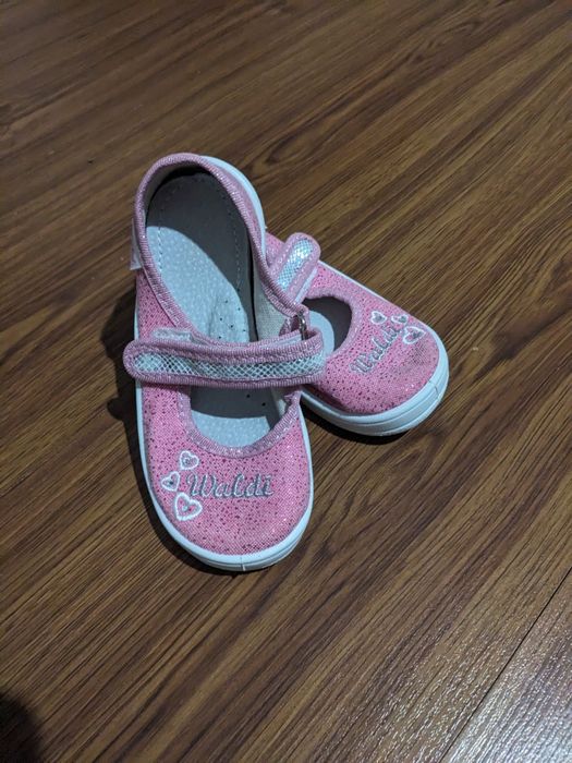 Тапочки сандалі взуття в садок Waldi