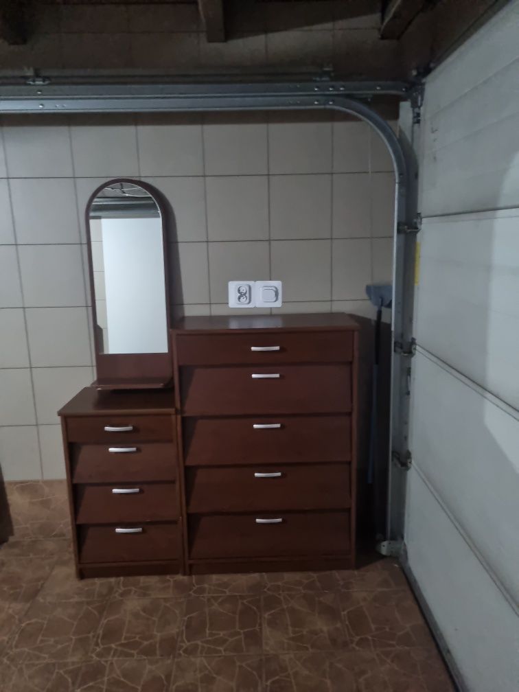 Szafki na buty + lustro