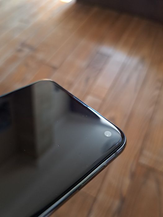 Samsung S10e Green