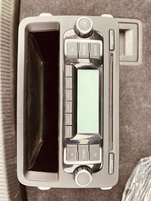 Магнитофон Volksvagen RCD 210