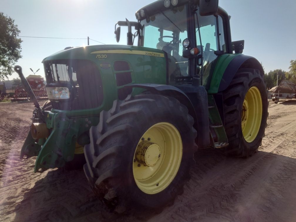 Ciągnik JOHN DEERE 7530 AUTO QUAD przedni TUZ+WOM Pneumatyka