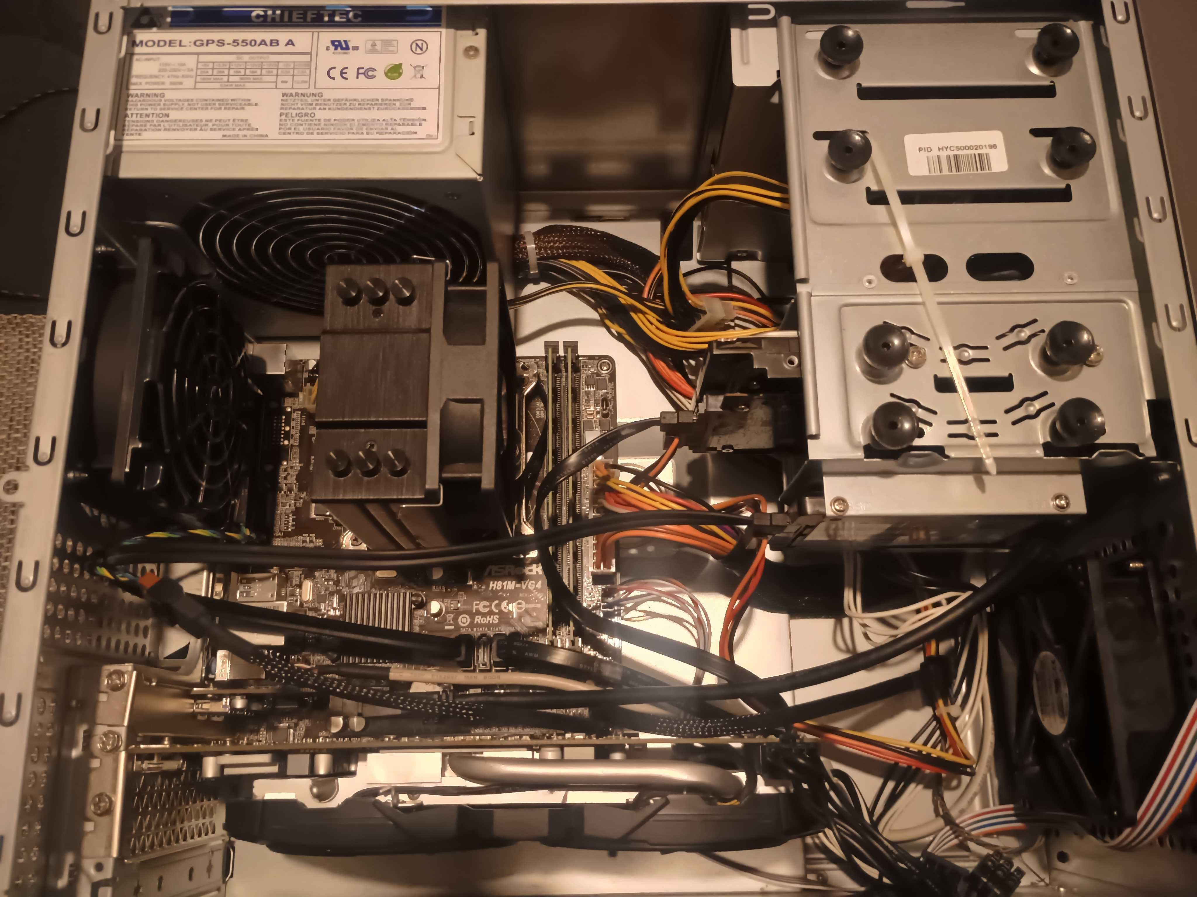 Komputer Intel Xeon E3-1270 V3 (i7 4790)\ RX 580 8GB 2048SP \ 16GB Ram