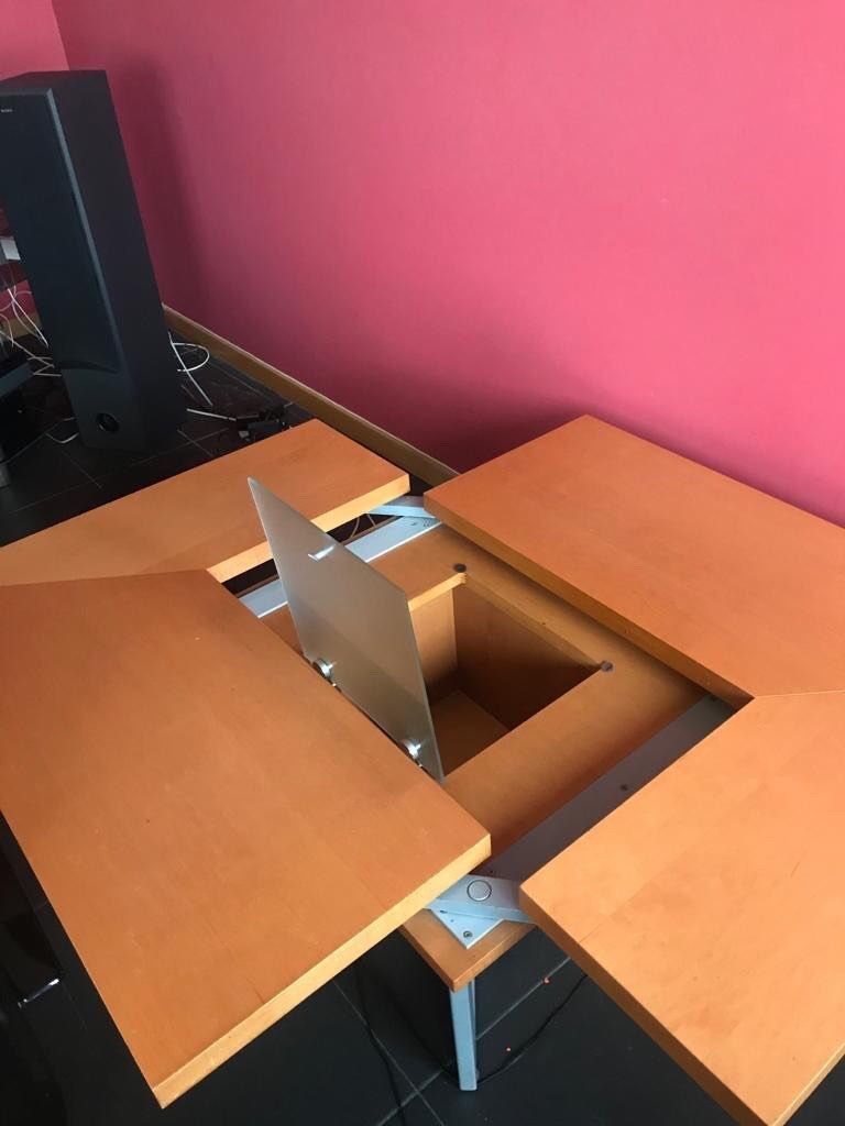Mesa bar  de centro  multi funcoes desdobrável .
