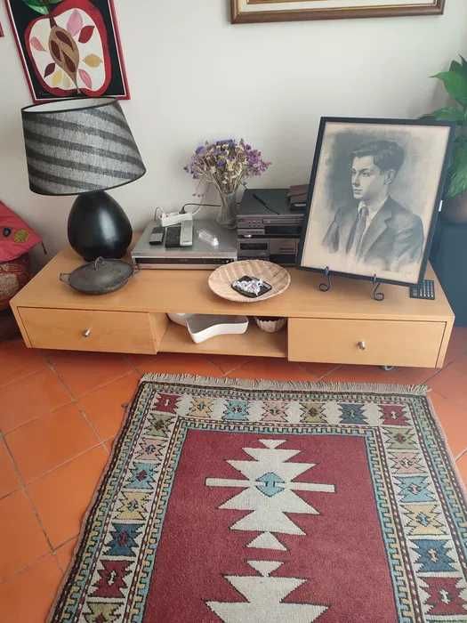 Móvel para TV/aparelhagem Hi-fi
