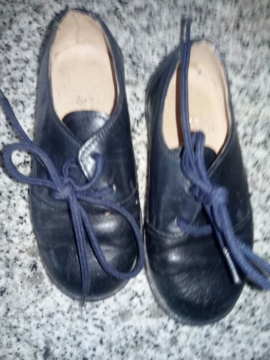 Sapato azul escuro 24