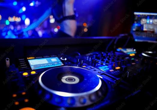 DJ, Oprawa muzyczna, Wesela, 18-ki