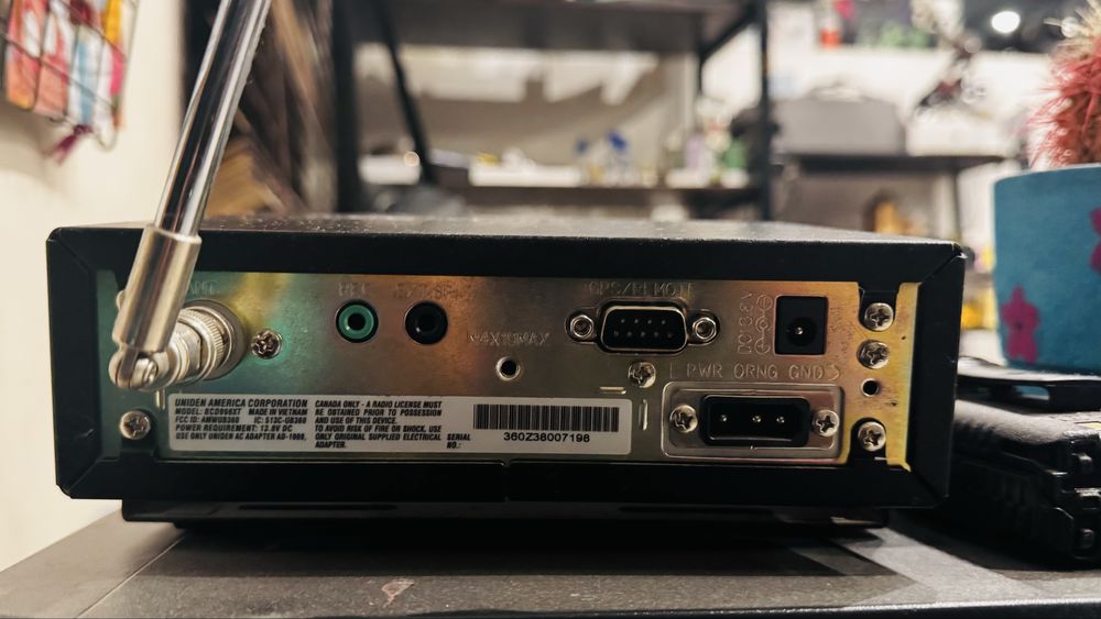 скануючий приймач Uniden BCD996XT