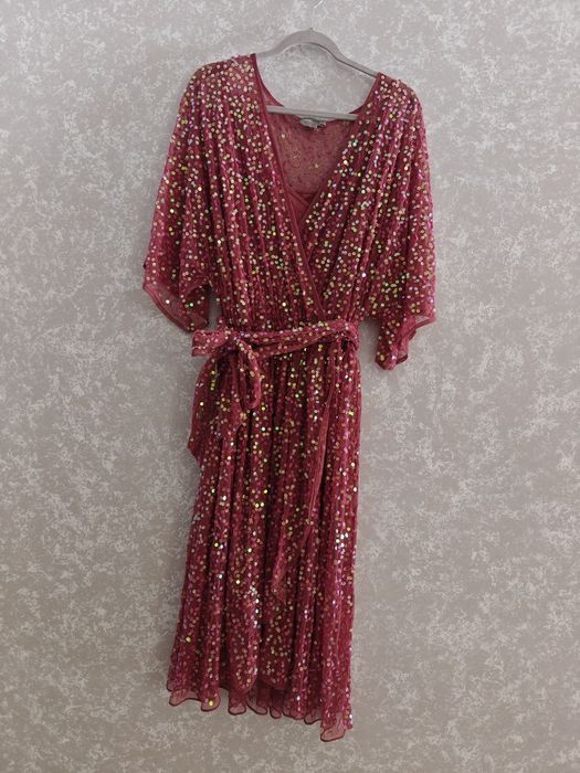 ASOS sukienka koktajlowa wieczorowa suknia cekiny różowa kopertowa