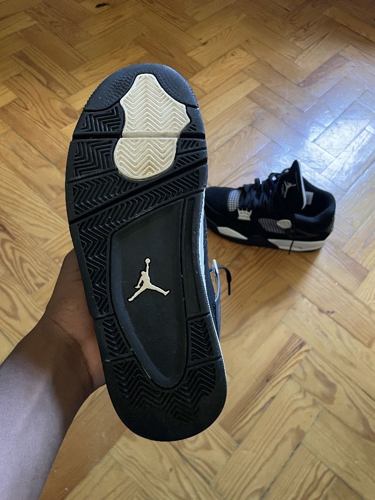 Air Jordan 4 Retro White Thunder