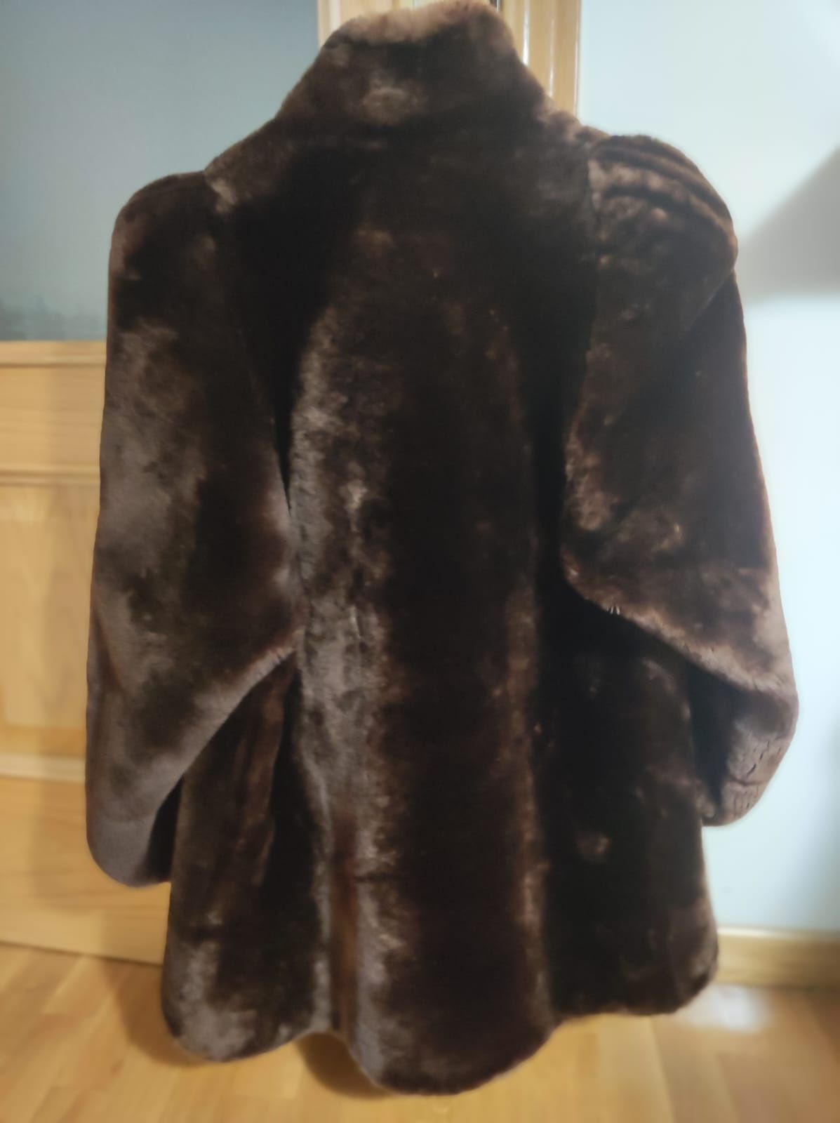 Casaco de borrego natural, castanho escuro, tamanho S/M